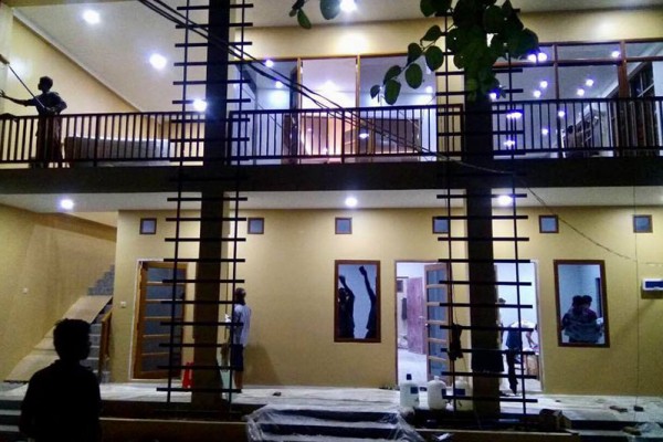show room 17